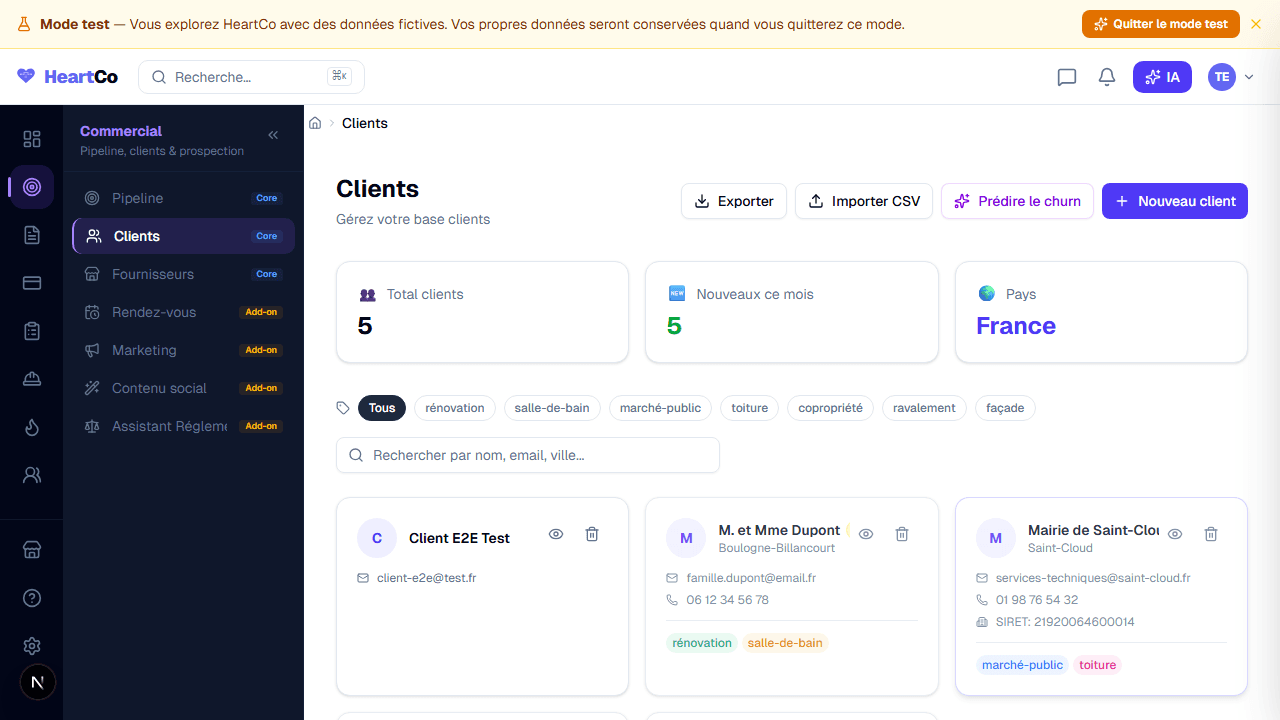 Page liste des clients — grille de cartes avec nom, email, tags et actions